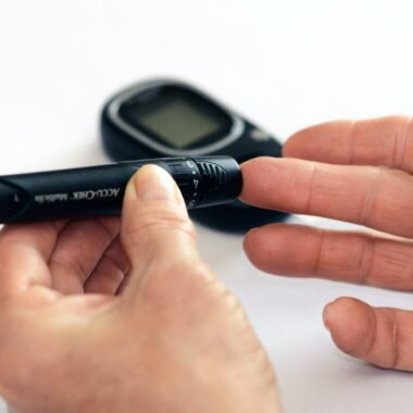 What are 5 symptoms of diabetes?